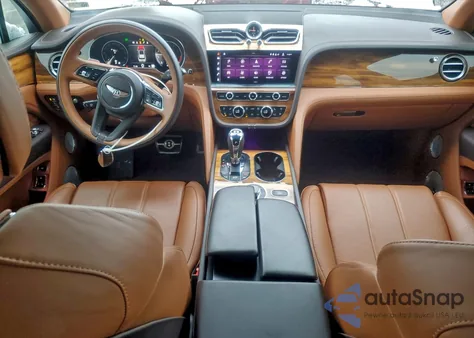 2021 Bentley Bentayga из США, поврежденный, VIN SJAAM2ZV8MC033708